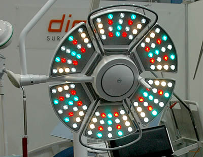 операционный LED- светильник от компании Famed Lodz S.A. 